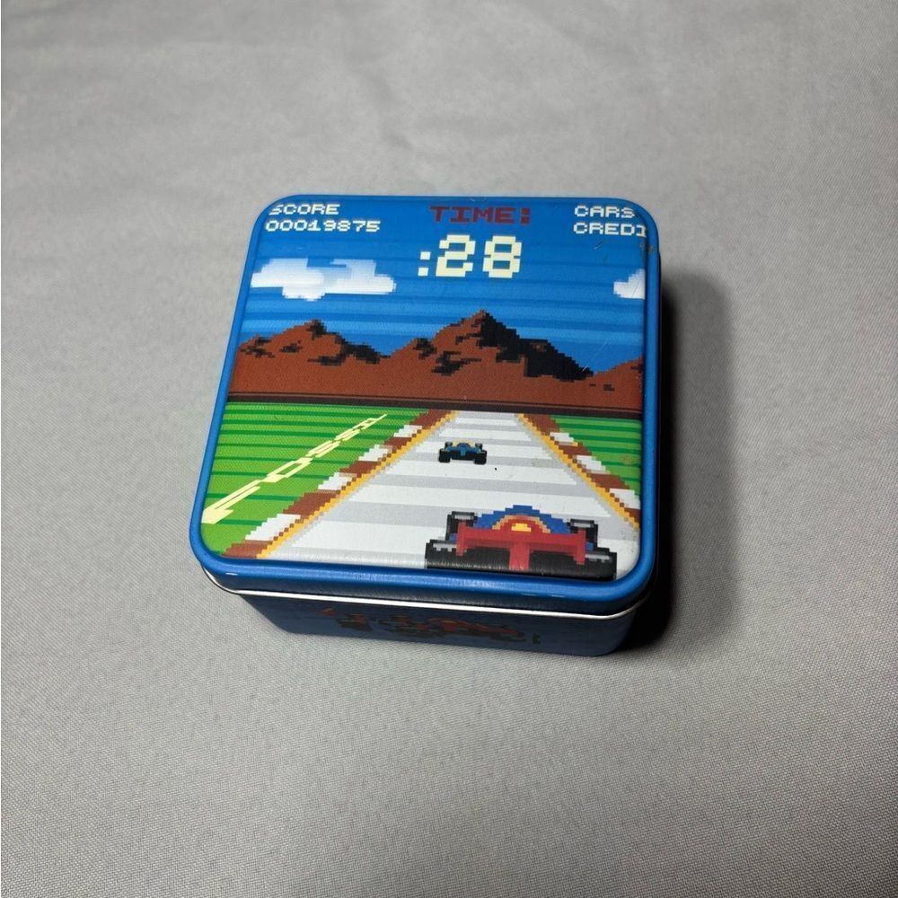 3.5” Authentic Fossil Watch Tin Collectors Item Excellent Preloved Condition